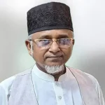 বিস্ময় প্রকাশ করে ট্রান্সপারেন্সি ইন্টারন্যাশনাল বাংলাদেশ (টিআইবি) বলেছে, কিশোরী মরিয়ম খাতুনের সঙ্গে বিবাহ-বহির্ভূত সম্পর্ক; তাকে সংসদে চাকরি দেয়া, তার বাবাকে ঠিকাদারি লাইসেন্স করিয়ে সরকারি কাজ পাইয়ে দেয়ার প্রলোভন, পরে মরিয়মকে নিজের দ্বিতীয় স্ত্রী হিসেবে দাবি, দলীয় তদন্তে ‘নৈতিক স্খলন’ প্রমাণিত হওয়ায় বহিষ্কার। এখন মরিয়মের অস্বাভাবিক মৃত্যুর ঘটনায় আত্মহত্যায় প্ররোচনার মামলায় গ্রেপ্তার ও চার দিনের পুলিশ রিমান্ড! এত কিছুর পরও সাতক্ষীরা-৪ আসনের সংসদ সদস্য গাজী নজরুল ইসলামের সংসদ সদস্যপদ বহাল থাকে কীভাবে? মঙ্গলবার গণমাধ্যমে পাঠানো এক বার্তায় টিআইবি আরও বলেছে, মরিয়মের মৃত্যু ও তার আগে সেক্সটরশন বা যৌন ব্ল্যাকমেইলের নিরপেক্ষ ও প্রভাবমুক্ত তদন্তের পাশাপাশি গাজী নজরুলের সংসদ সদস্যপদ বহাল থাকার ফলে সংসদের মর্যাদাহানিকর পরিস্থিতি থেকে পরিত্রাণের উপায় নিরূপণের জন্য স্পিকারের প্রতি আহ্বান জানিয়েছে সংস্থাটি।